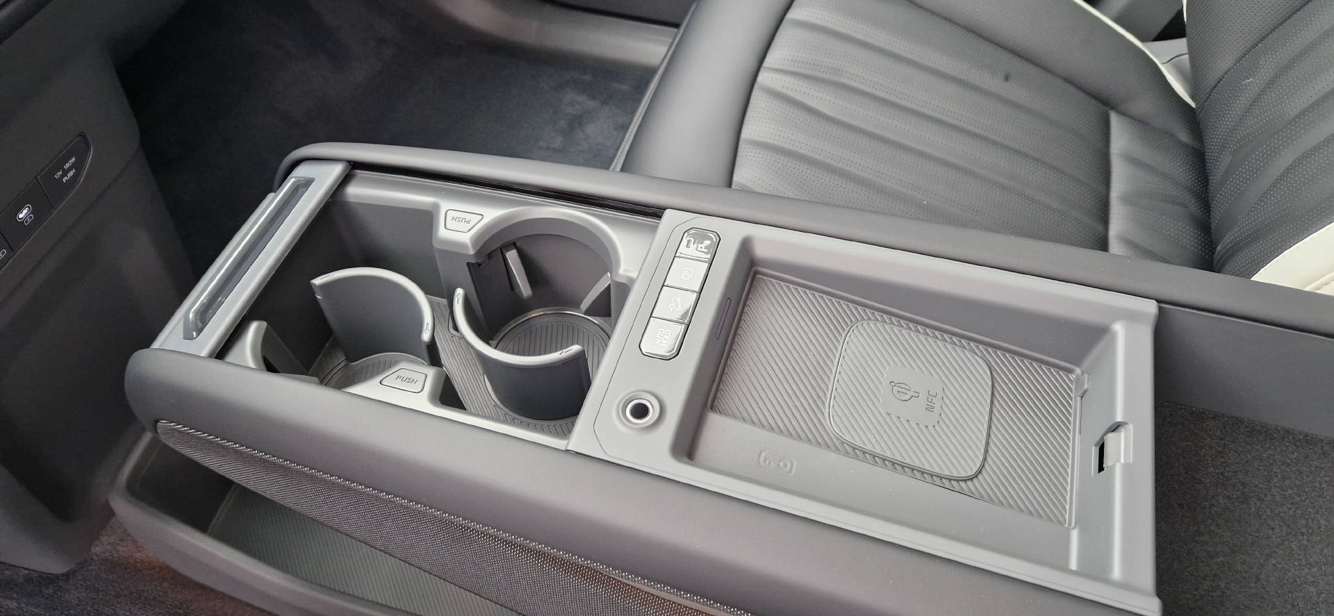 KIA EV9 99.8 kWh GT-Line 7P 4x4-image-7