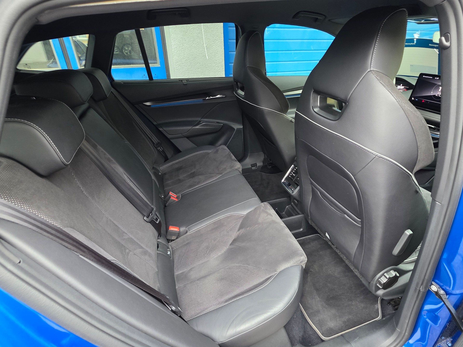 SKODA Enyaq iV 80x SportLine-image-12