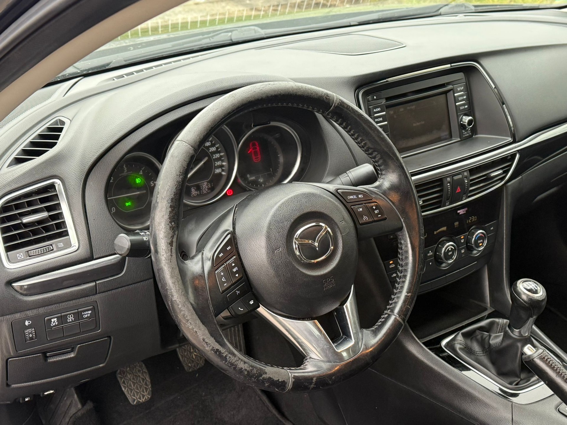 MAZDA 6 2.2 D 16V Ambition-image-9