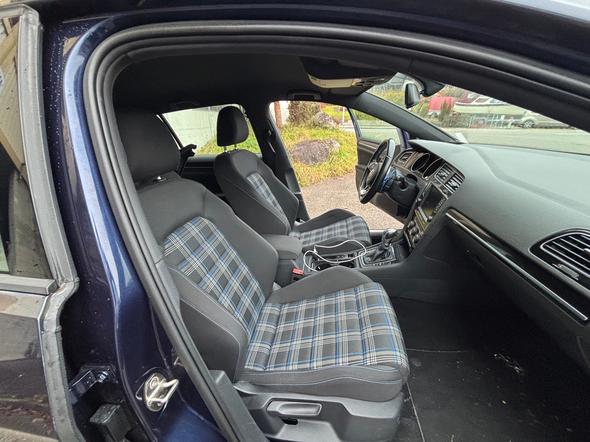 VW Golf 1.4 TSI GTE DSG-image-11