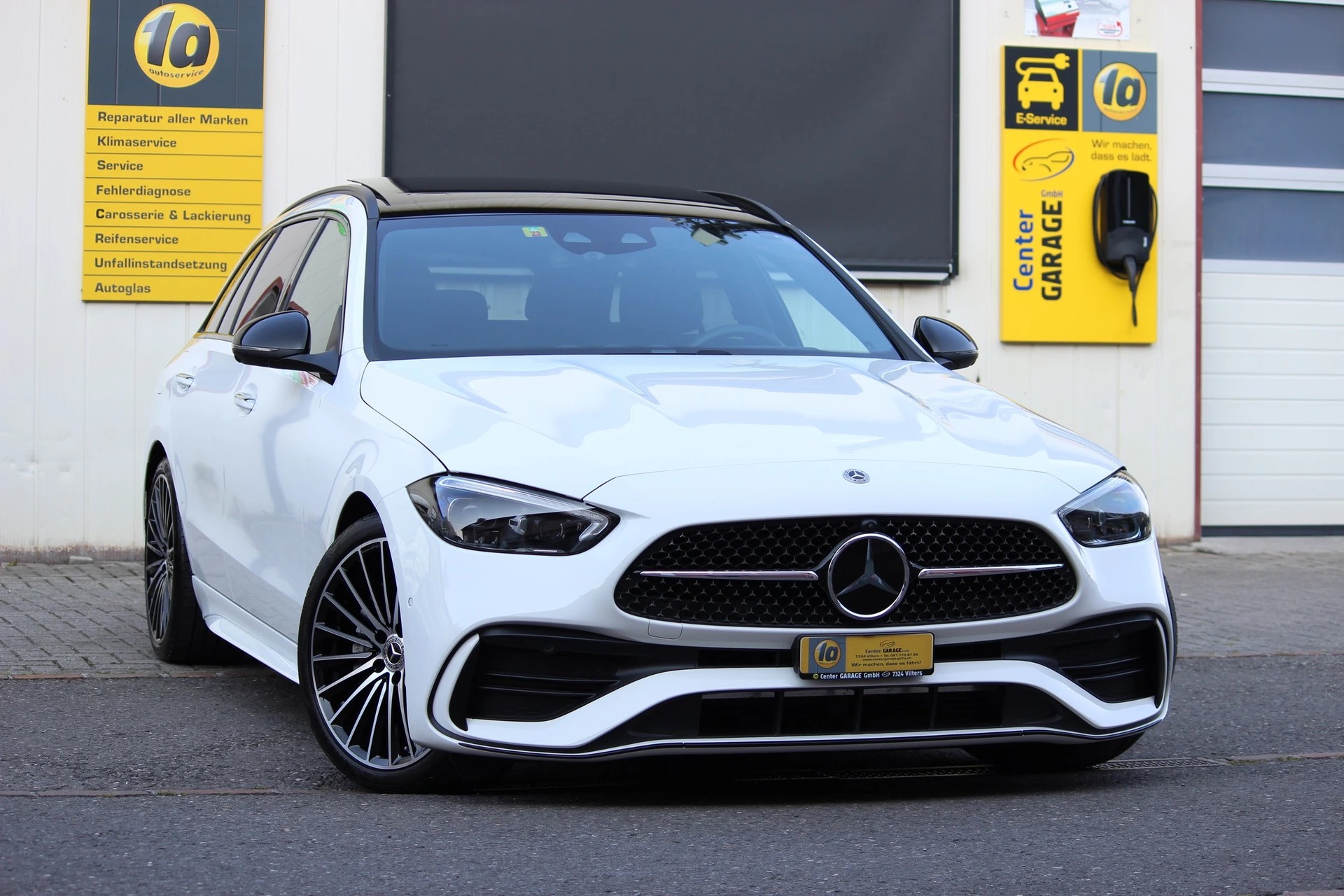MERCEDES-BENZ C 300 T 4Matic AMG Line-showroom-element-2