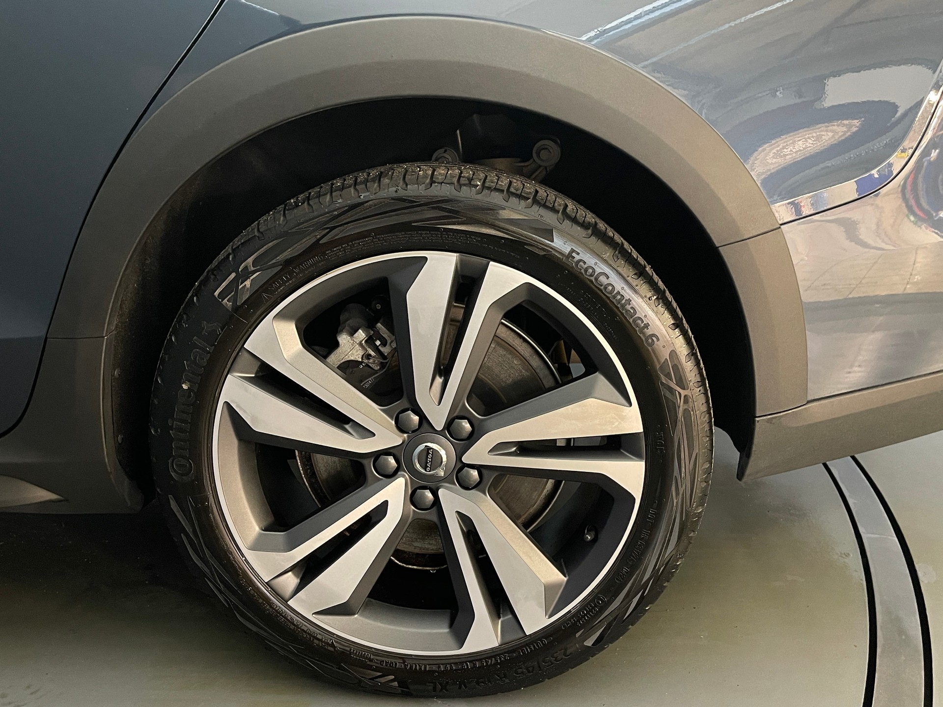 VOLVO V60 Cross Country 2.0 B5 Ultimate AWD-image-5