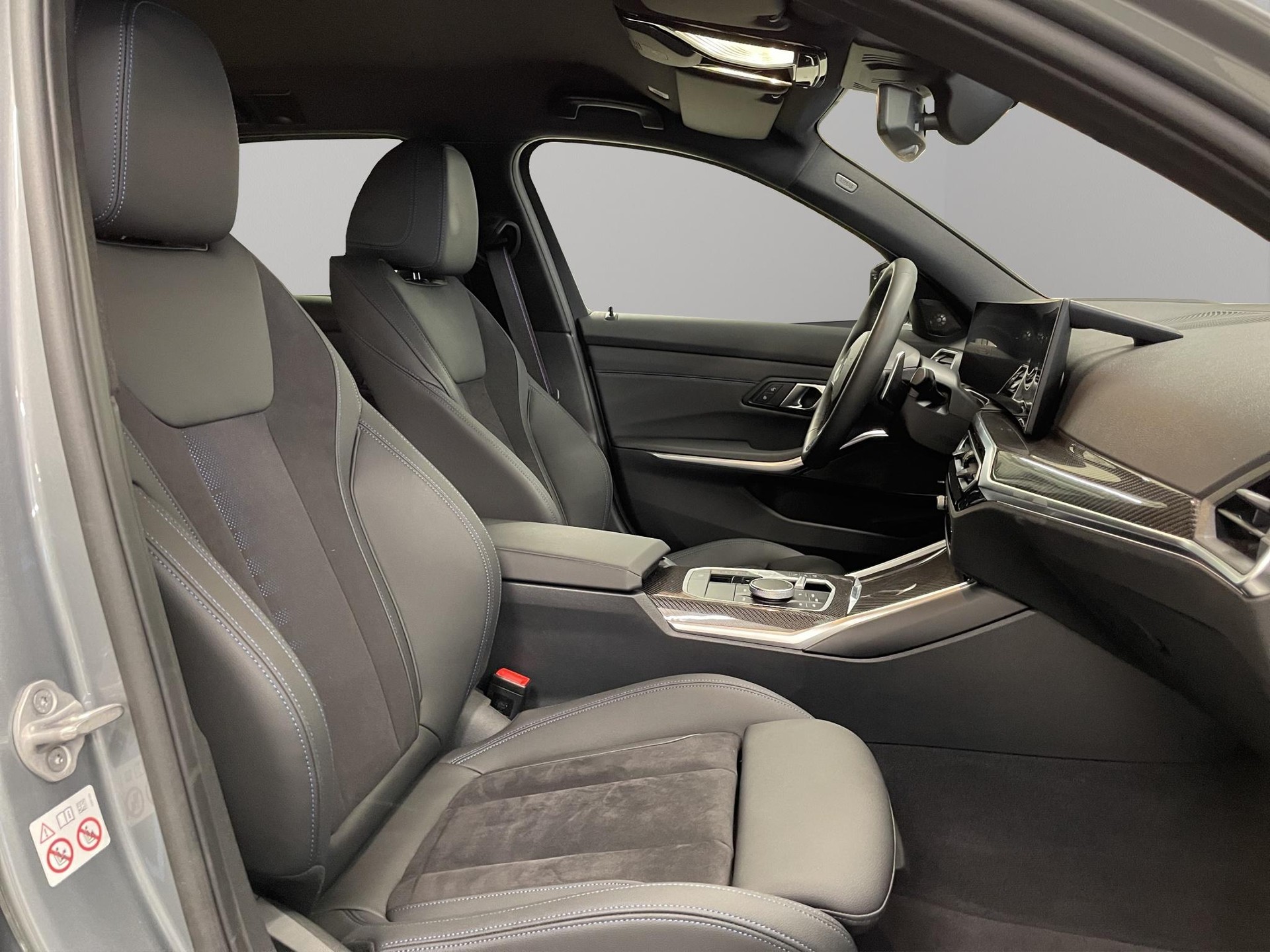 BMW 320d xDrive Touring SAG-image-16