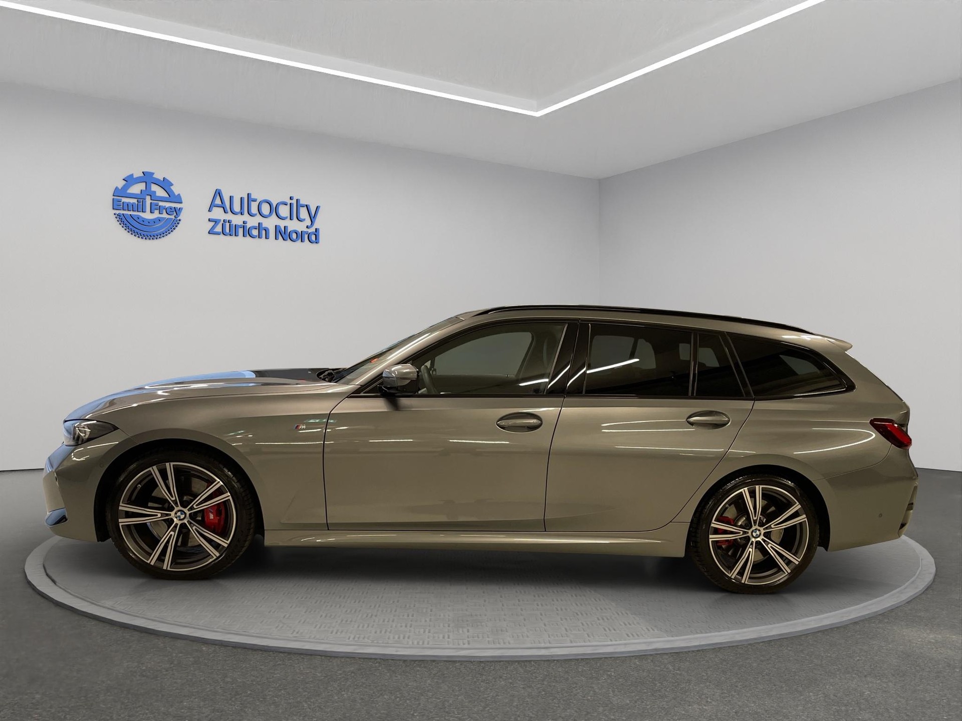BMW 320d xDrive Touring SAG-image-4