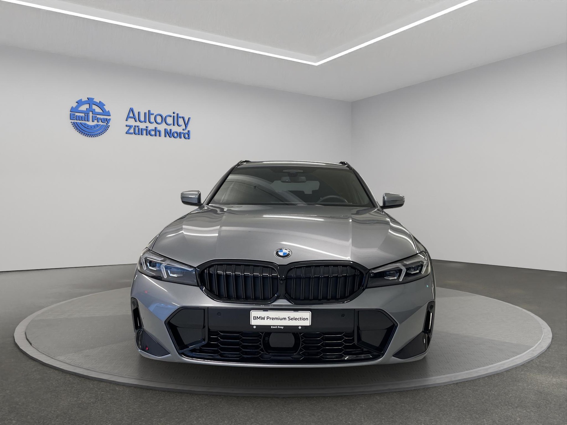 BMW 320d xDrive Touring SAG-image-6