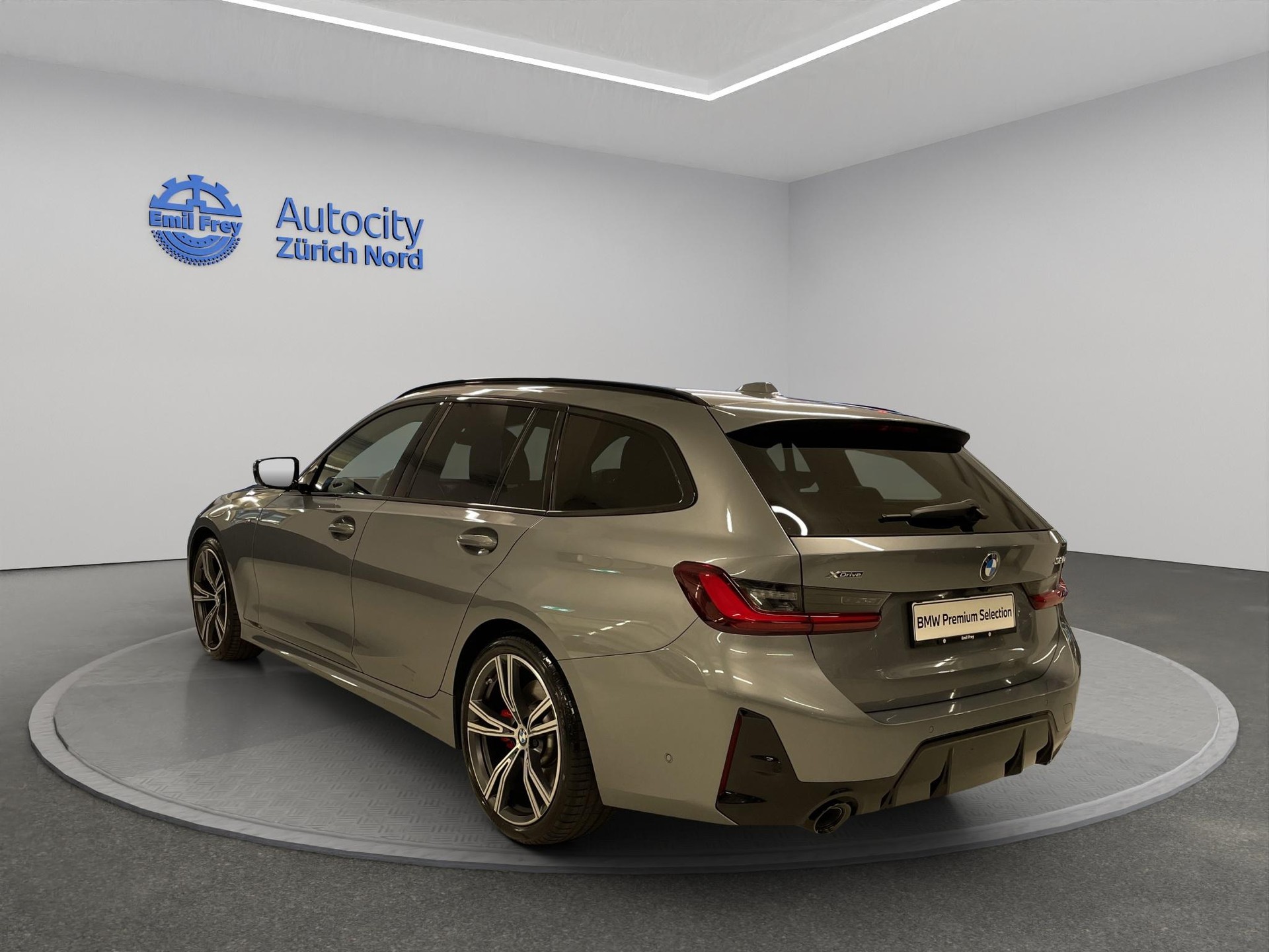 BMW 320d xDrive Touring SAG-image-3