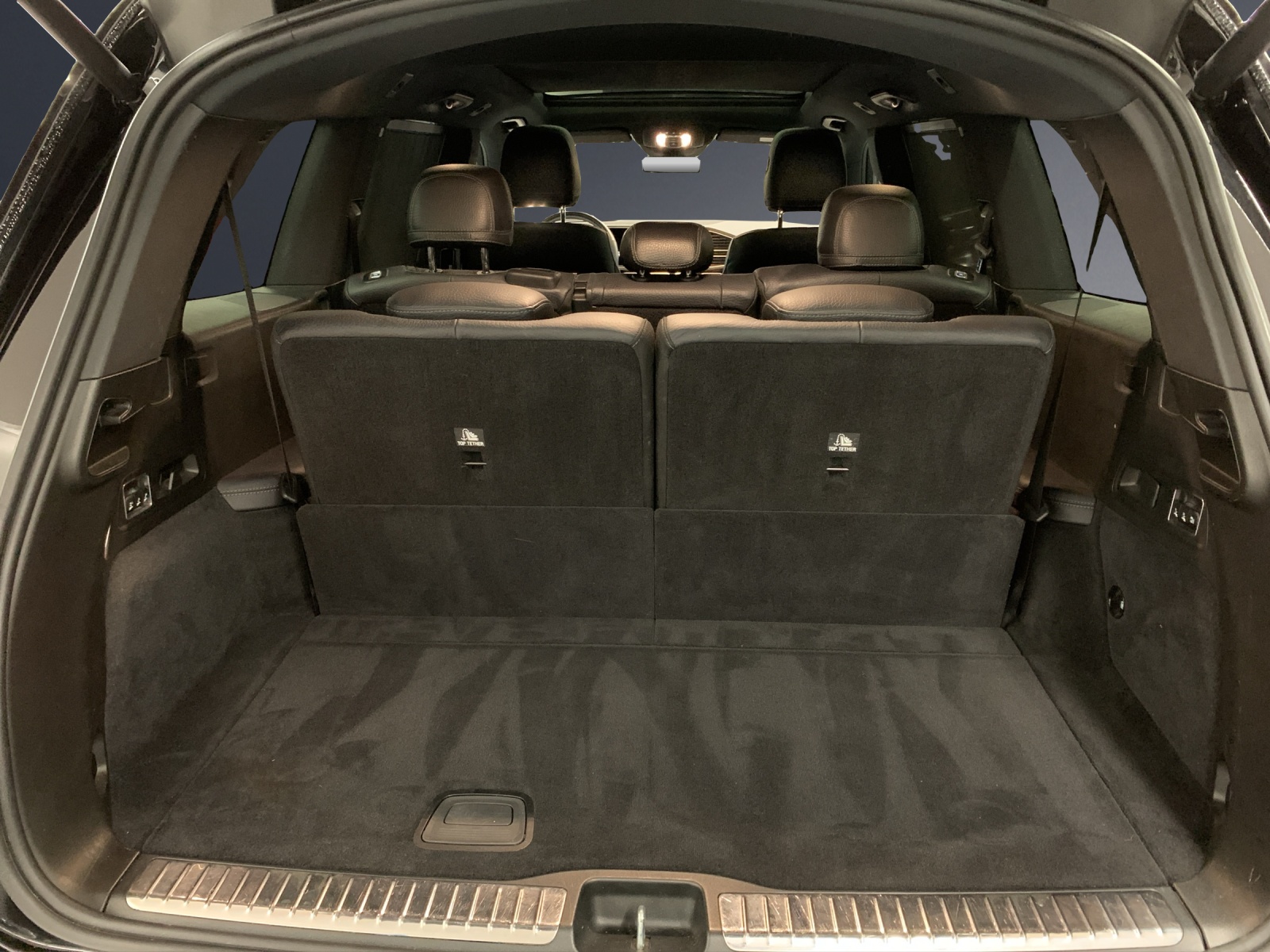 MERCEDES-BENZ GLS 400 d AMG L.4M-image-12