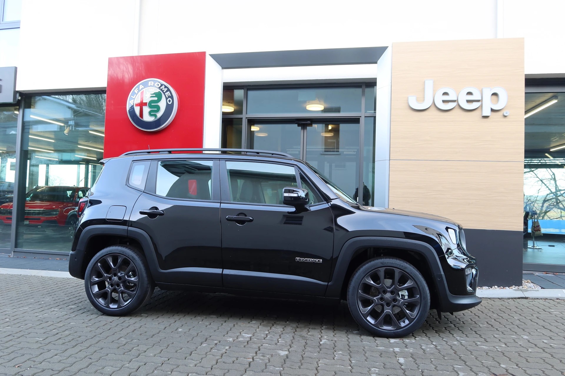 JEEP Renegade 1.5MHEV SwissLimited Plus-image-3