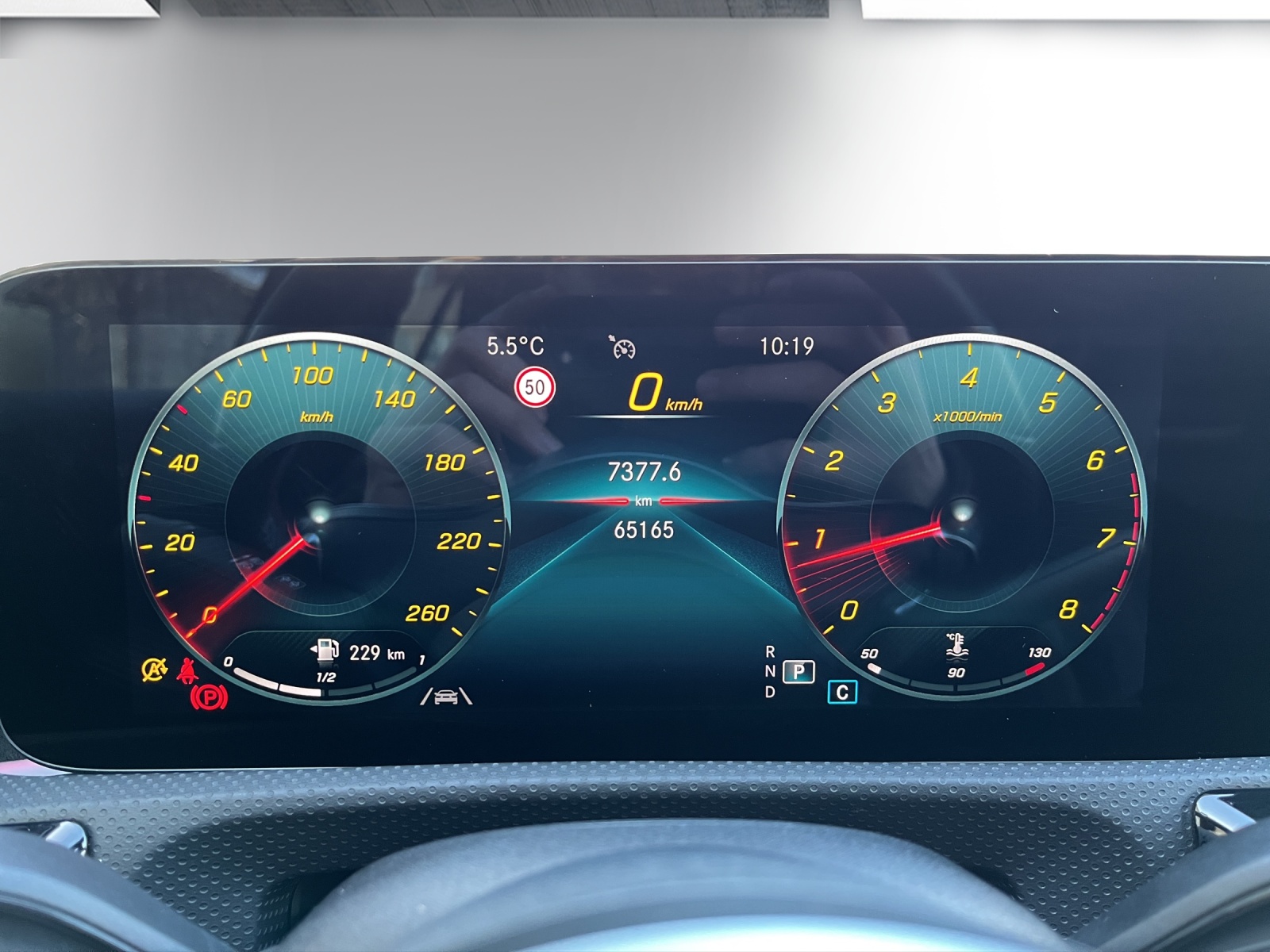 MERCEDES-BENZ A 250 4Matic AMG Line 4Matic 7G-DCT-image-15