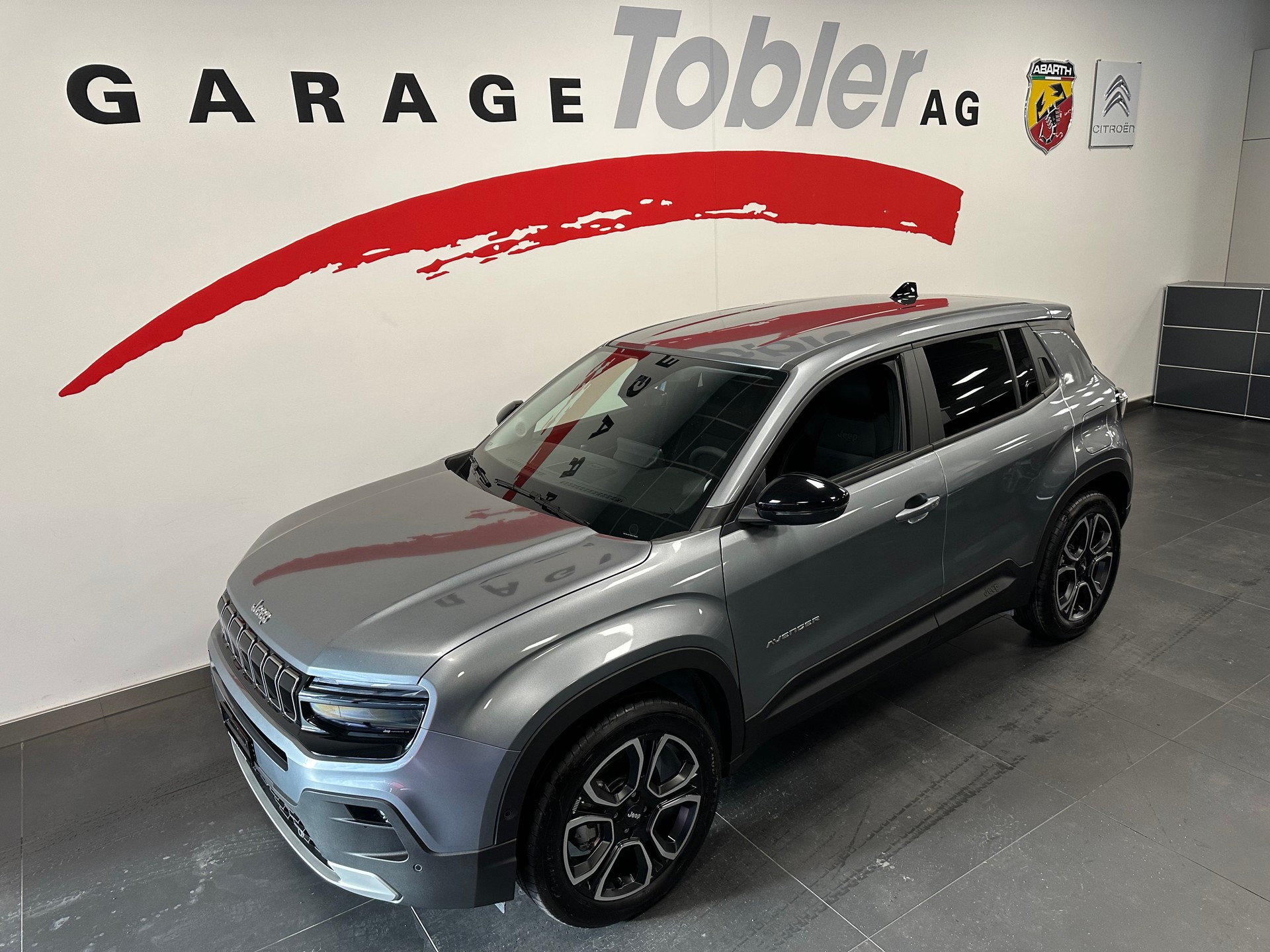JEEP Avenger 54kWh Swiss Altitude Plus-image-8