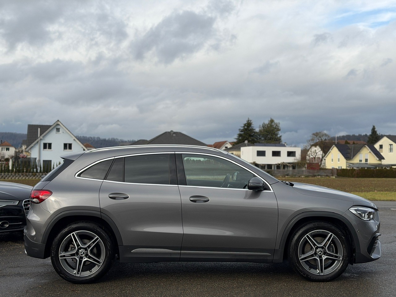MERCEDES-BENZ GLA 200 4Matic AMG Line 8G-DCT-image-11