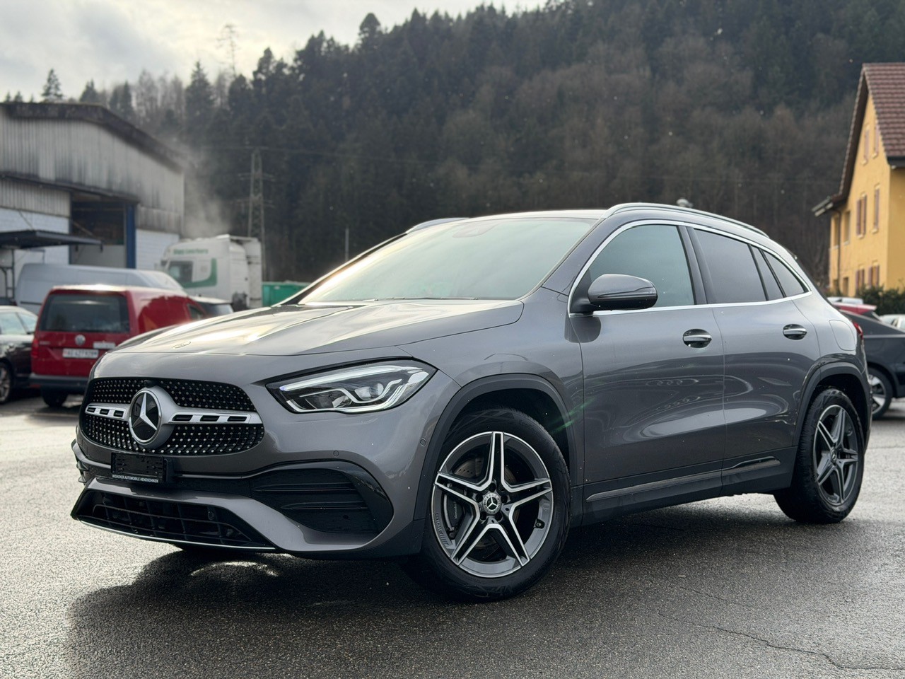MERCEDES-BENZ GLA 200 4Matic AMG Line 8G-DCT