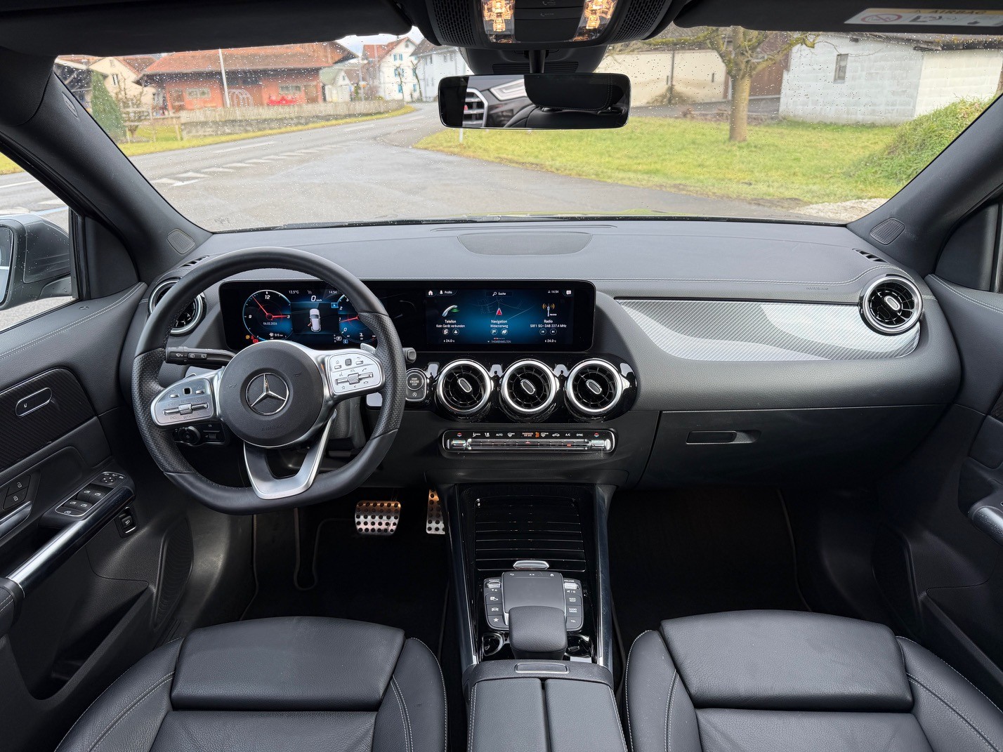 MERCEDES-BENZ GLA 200 4Matic AMG Line 8G-DCT-image-6