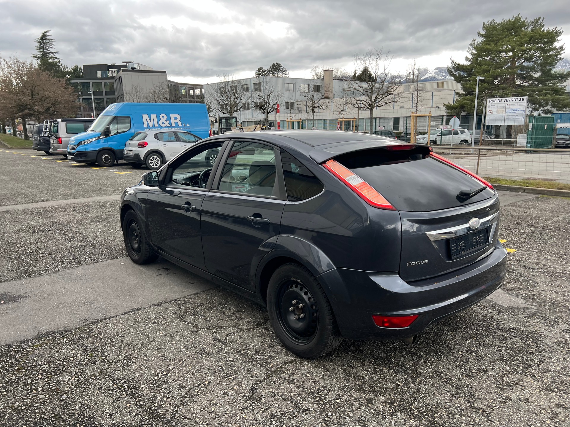 FORD Focus 2.0i Titanium-image-6