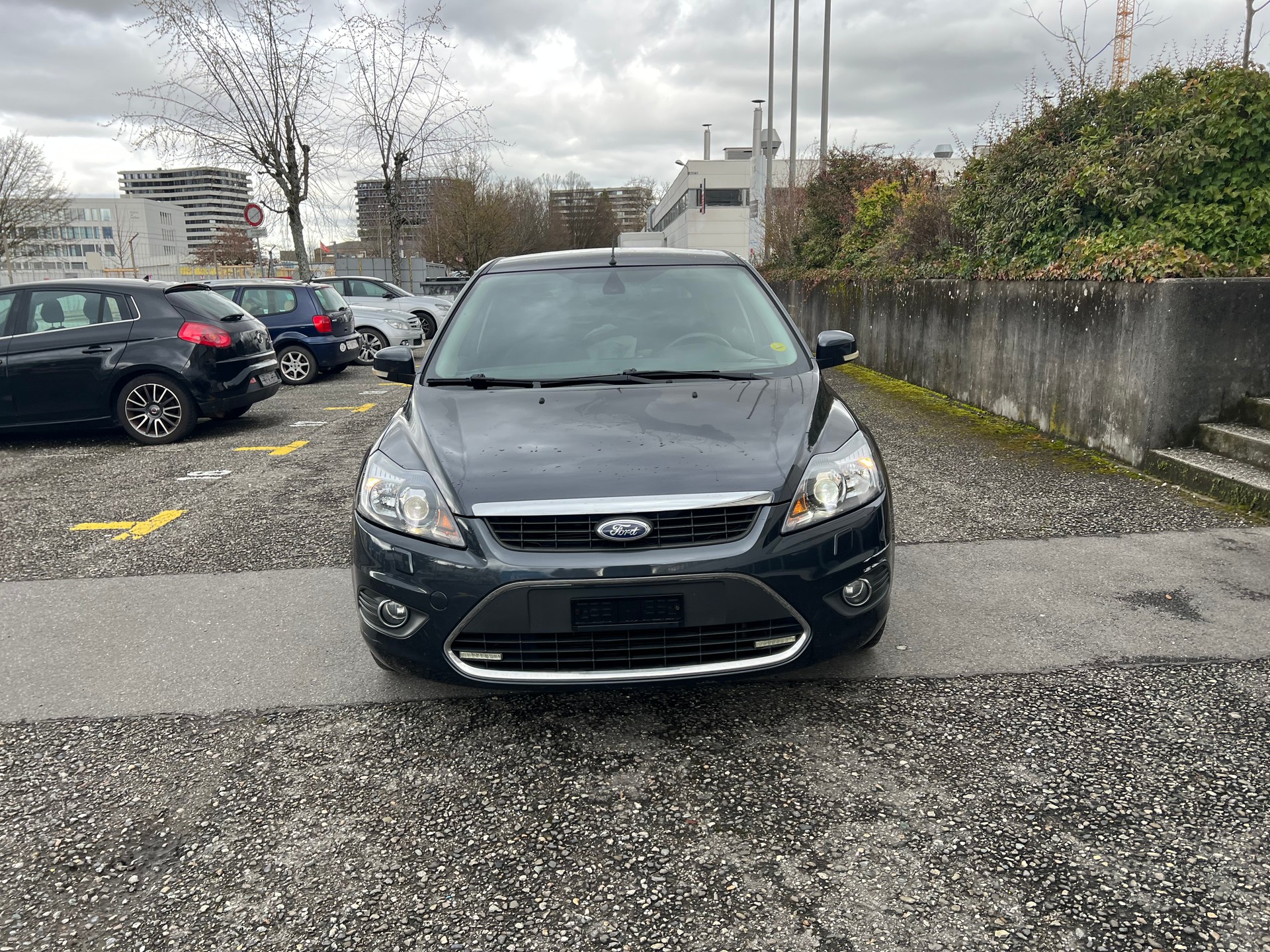 FORD Focus 2.0i Titanium-image-1