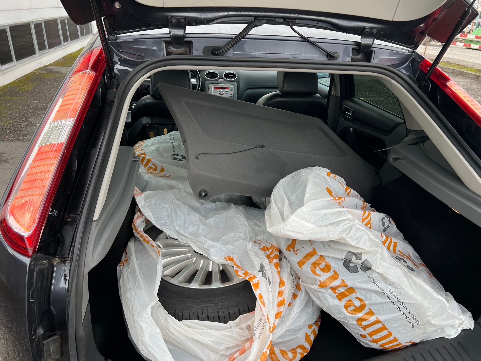 FORD Focus 2.0i Titanium-image-7