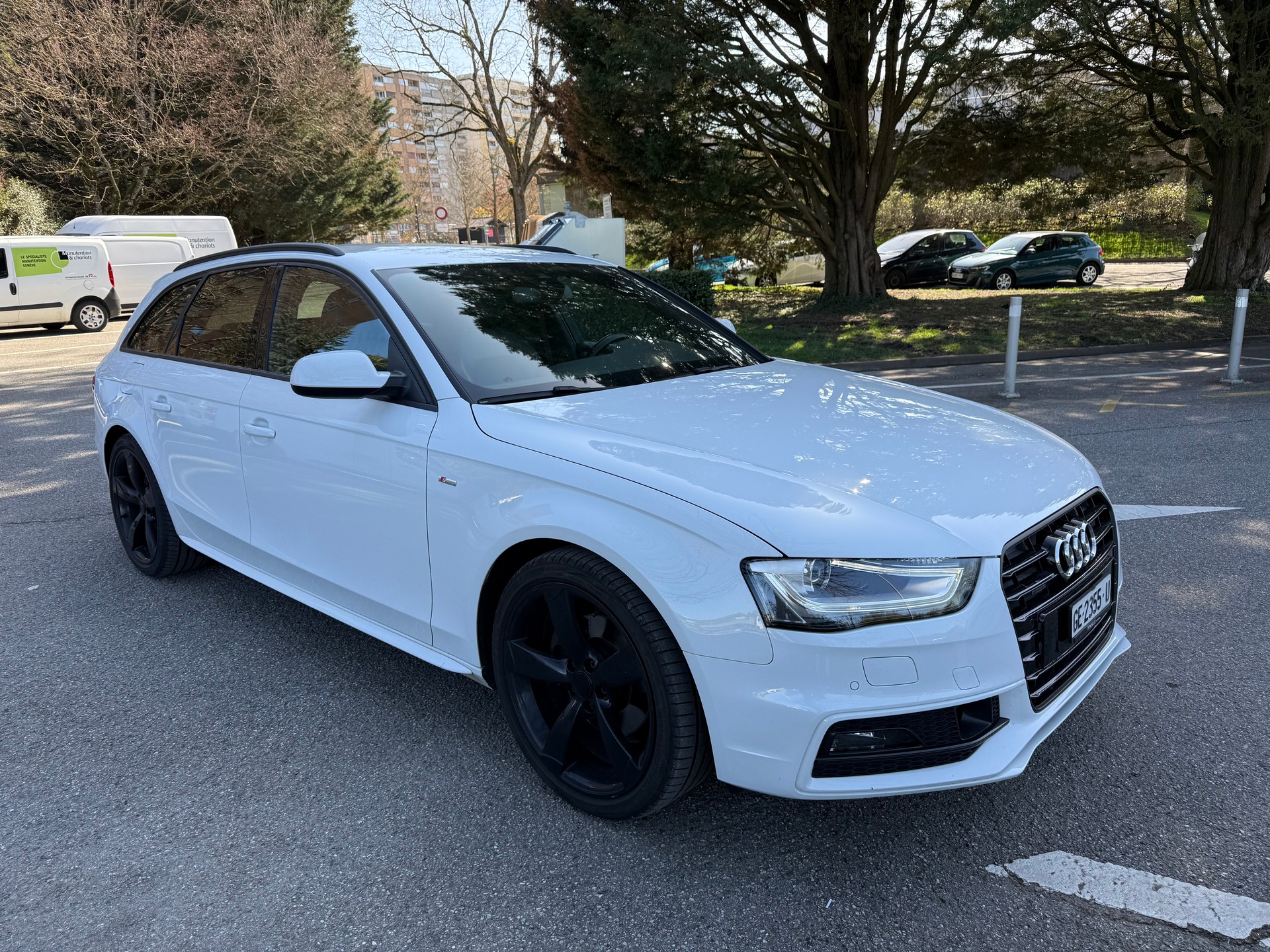 AUDI A4 Avant 2.0 TDI S-Line quattro S-tronic-showroom-element-1