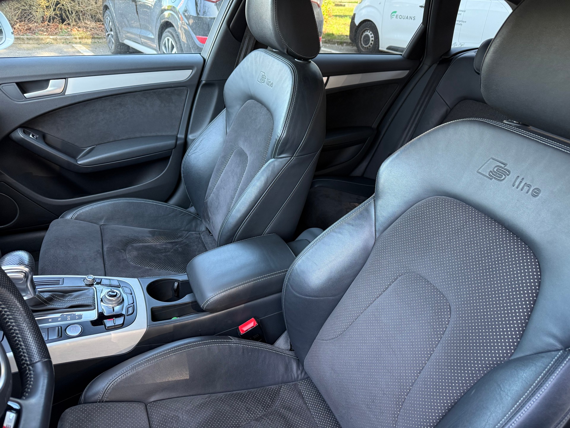 AUDI A4 Avant 2.0 TDI S-Line quattro S-tronic-image-8