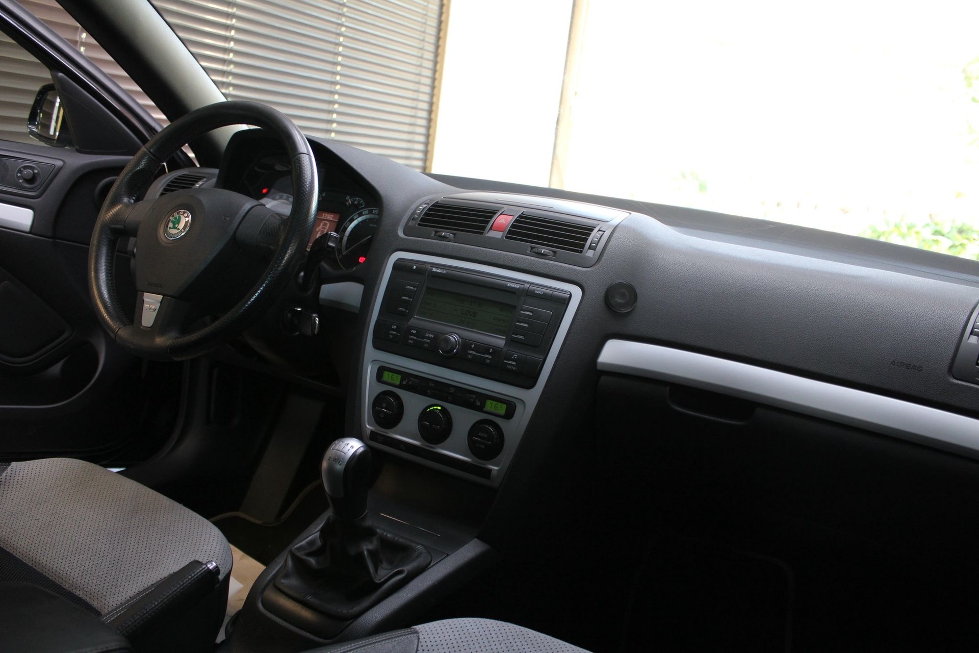 SKODA Octavia 2.0 Turbo FSI RS ABT-image-9