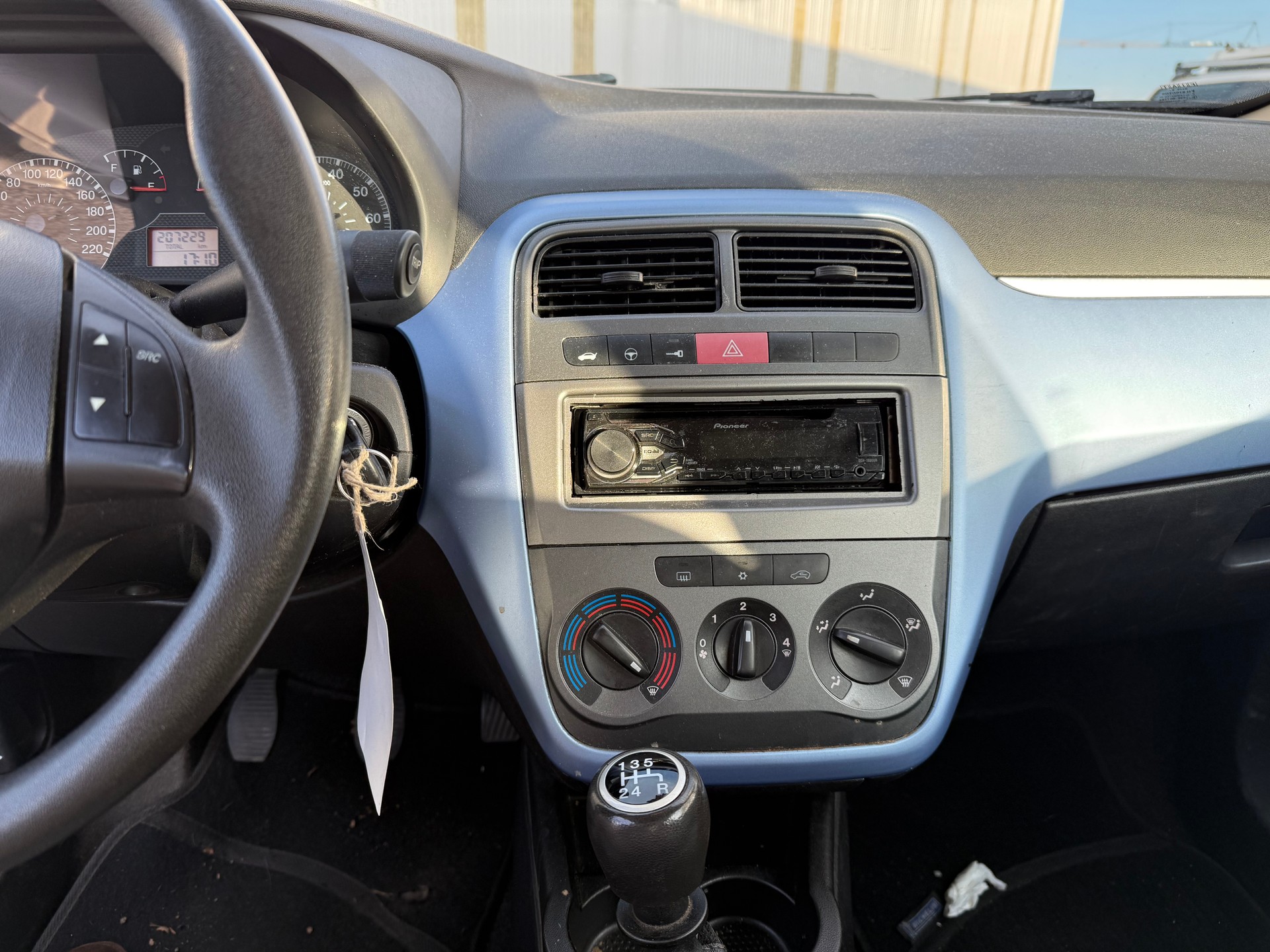 FIAT Punto 1.4 16V Emotion-image-5