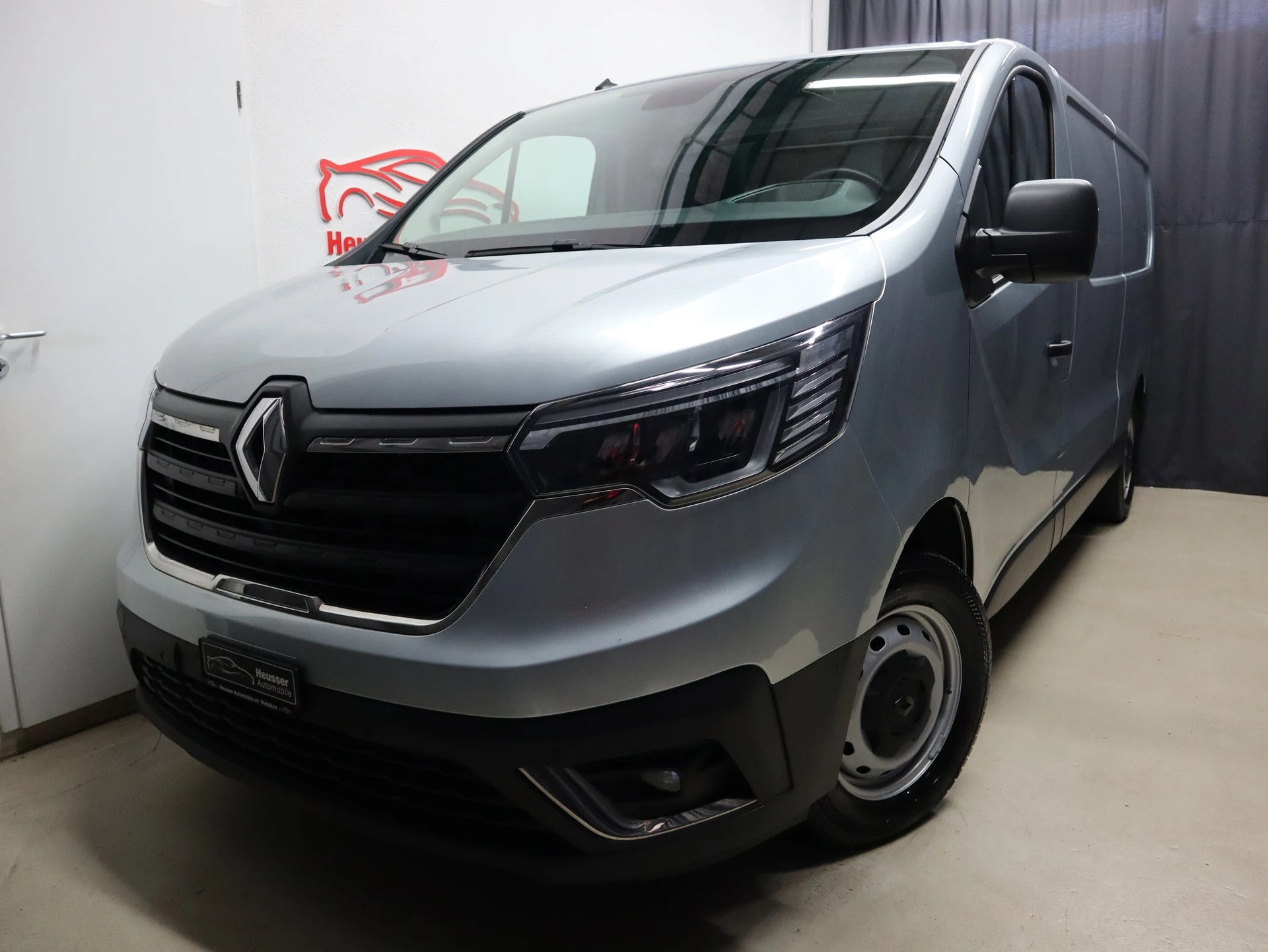RENAULT Trafic 2.0 Blue dCi 130 Advance L2H1 EN - LED - Sitzheizung - 3 Sitze - Kamera - 130 PS