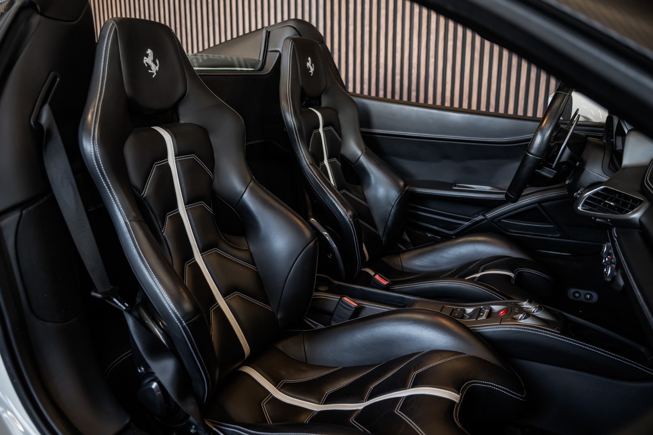 FERRARI 458 Spider Italia 4.5 V8-image-17