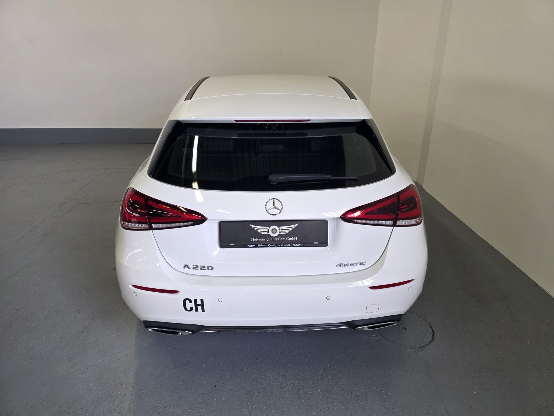 MERCEDES-BENZ A 220 Progressive 7G-DCT 4Matic-image-10
