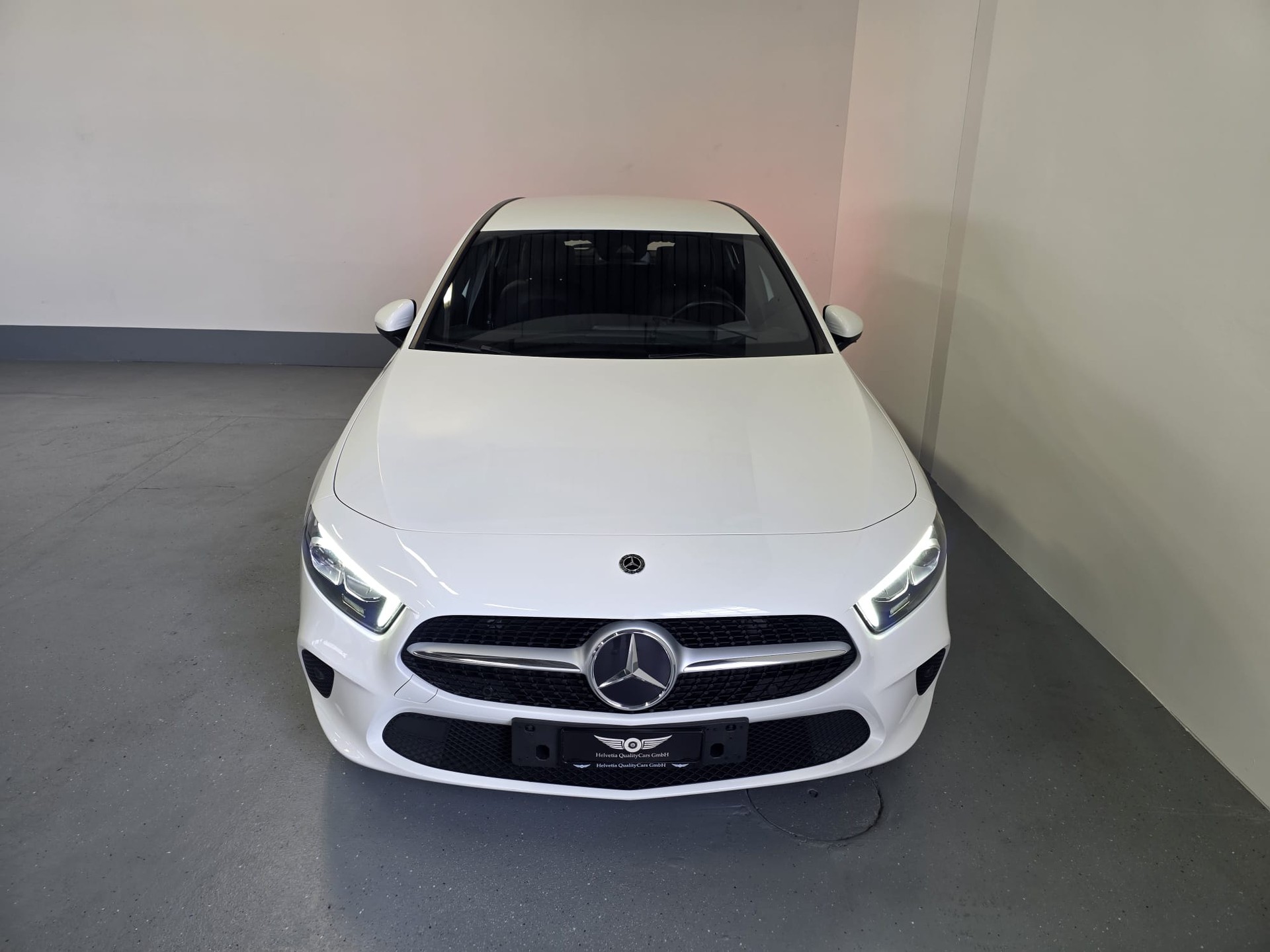 MERCEDES-BENZ A 220 Progressive 7G-DCT 4Matic-image-4