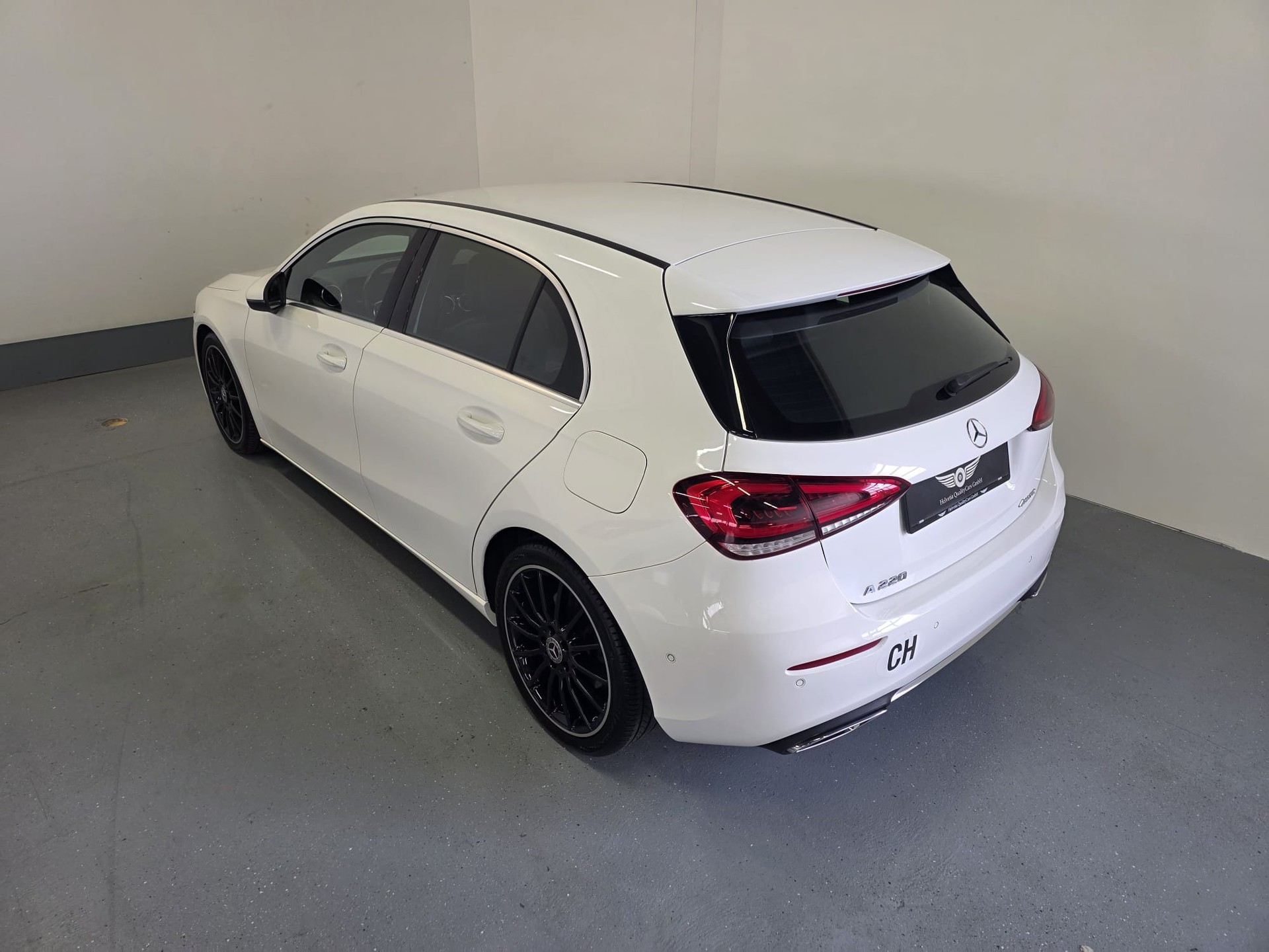 MERCEDES-BENZ A 220 Progressive 7G-DCT 4Matic-image-7
