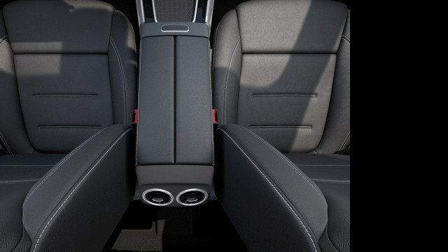 MERCEDES-BENZ EQA 350 4M Swiss Star-image-12