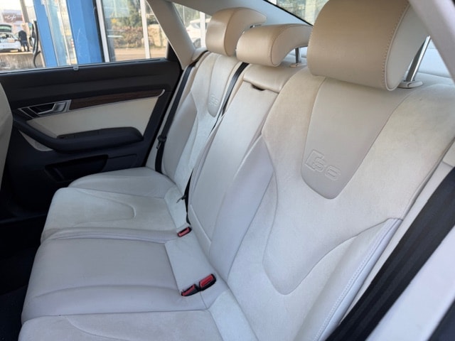 AUDI S6 Limousine 5.2 V10 quattro tiptronic-image-8