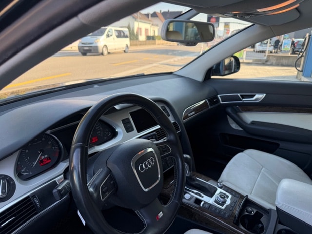 AUDI S6 Limousine 5.2 V10 quattro tiptronic-image-7