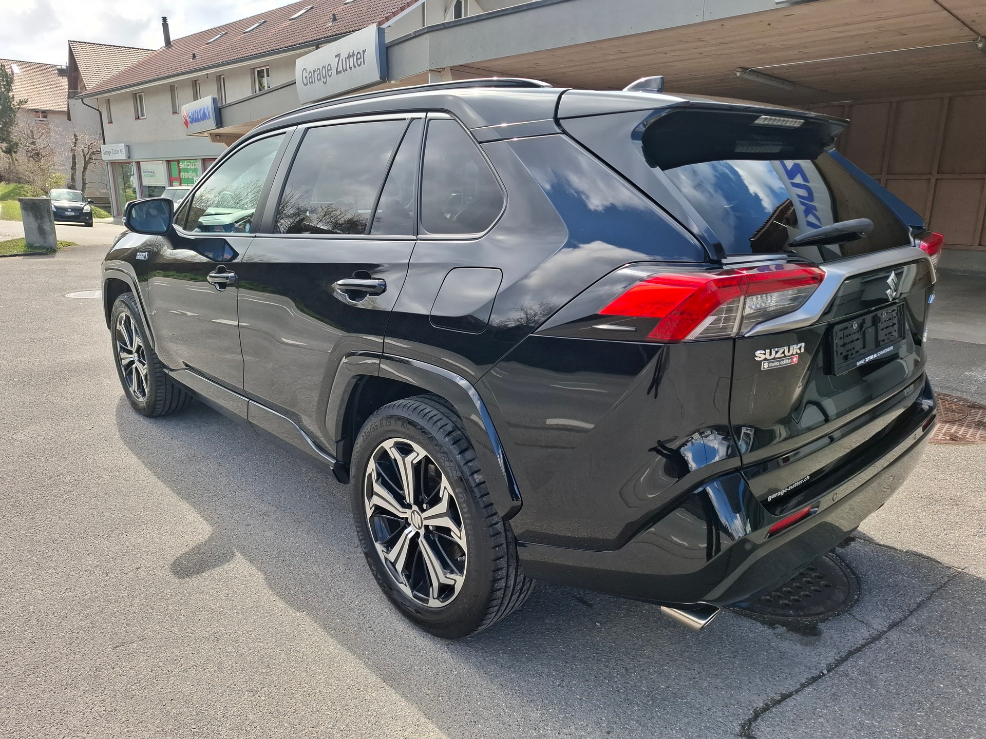 SUZUKI Across 2.5 Plug-in-Hybrid Compact Top E-CVT-image-3