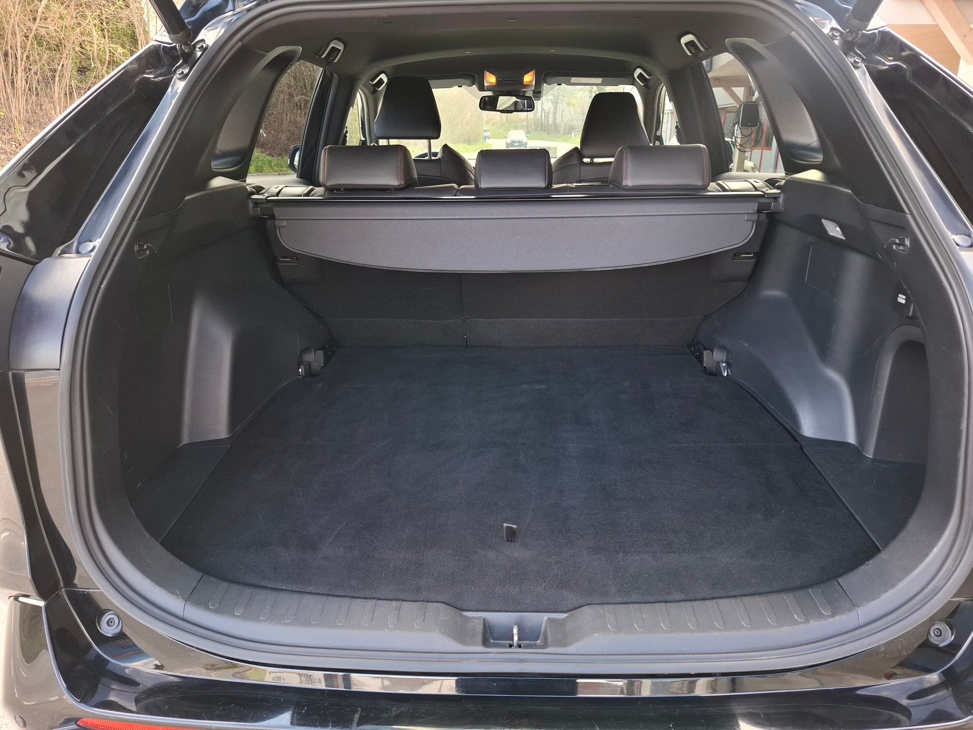 SUZUKI Across 2.5 Plug-in-Hybrid Compact Top E-CVT-image-7