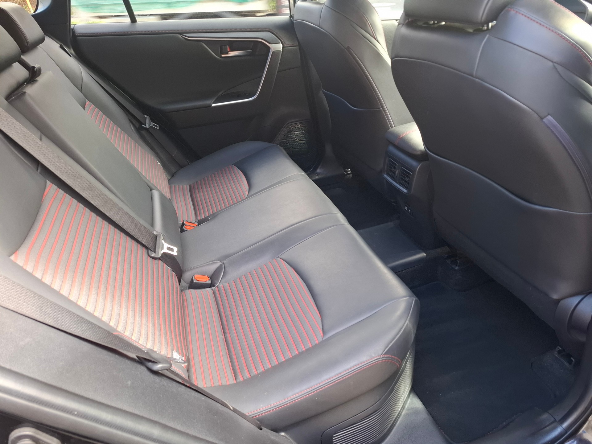 SUZUKI Across 2.5 Plug-in-Hybrid Compact Top E-CVT-image-6