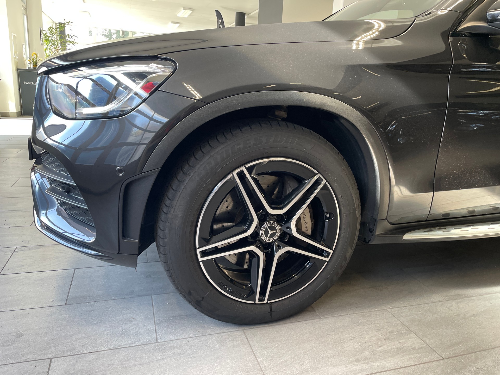 MERCEDES-BENZ GLC 220 d AMG Line 4Matic 9G-Tronic-image-3