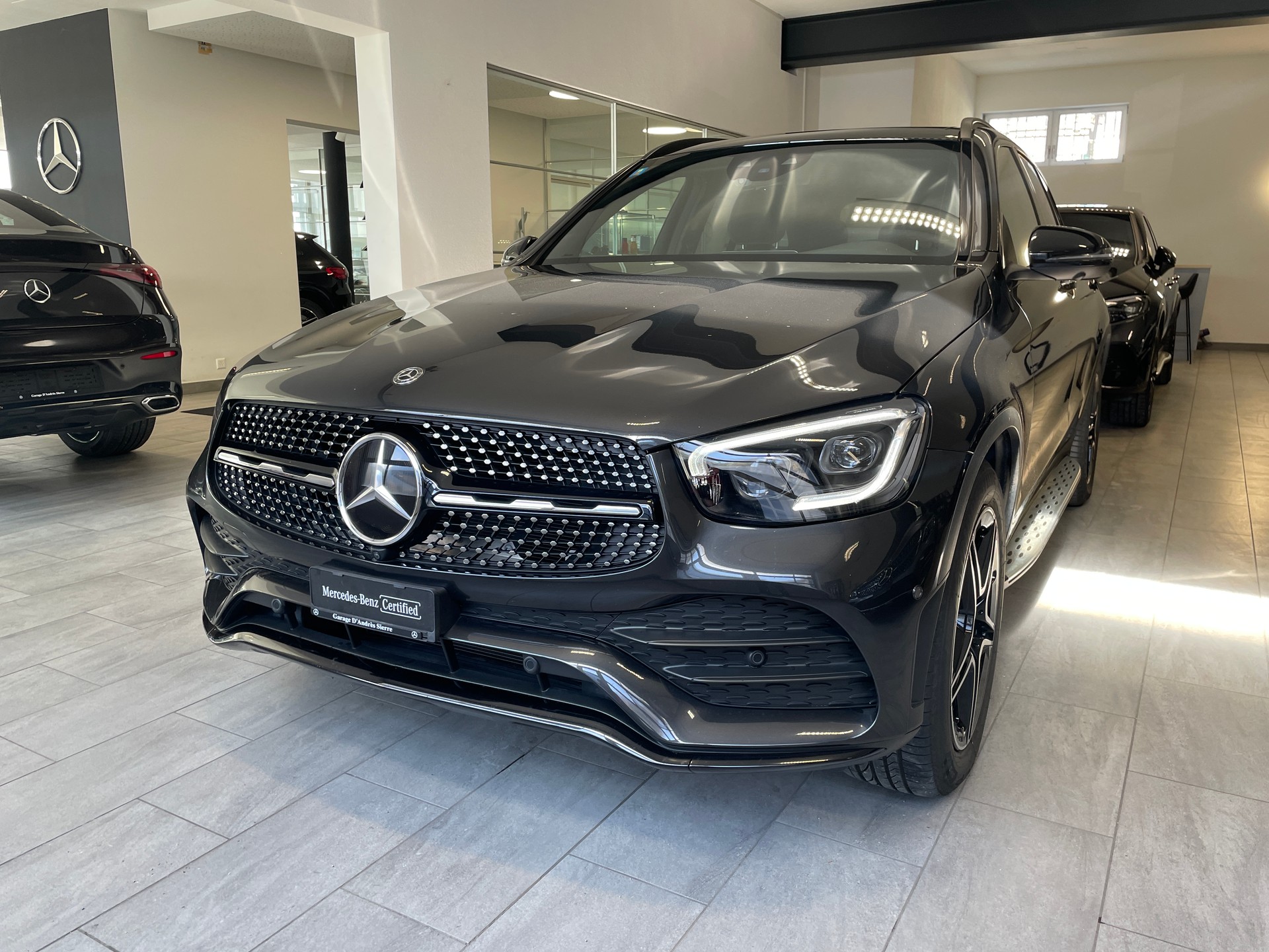 MERCEDES-BENZ GLC 220 d AMG Line 4Matic 9G-Tronic-image-1