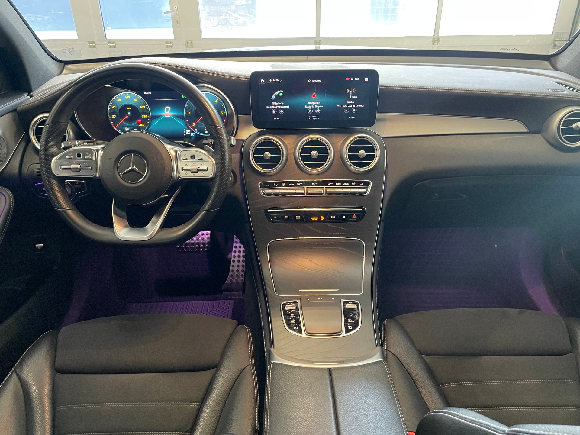 MERCEDES-BENZ GLC 220 d AMG Line 4Matic 9G-Tronic-image-8