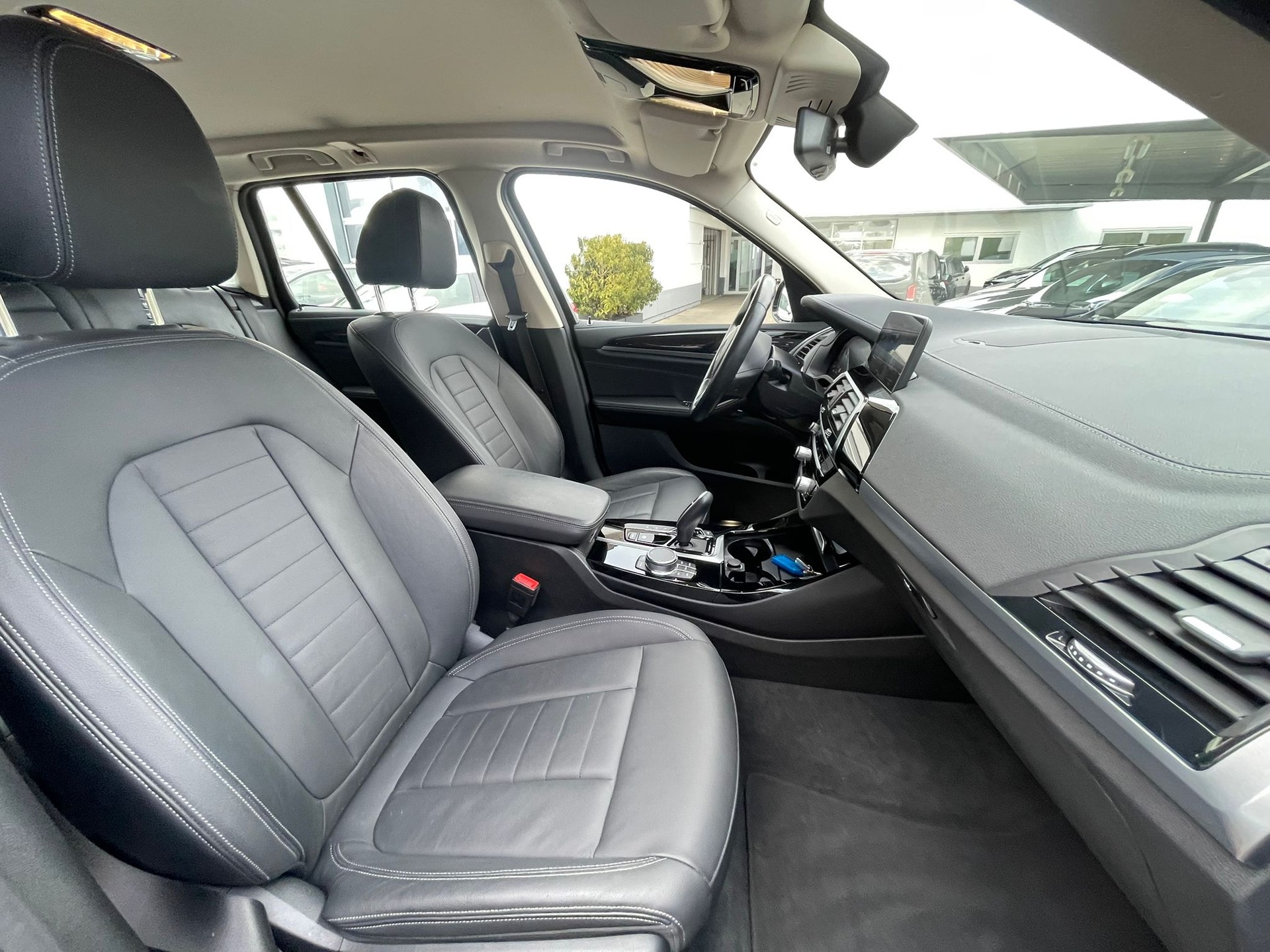 BMW X3 xDrive 20d Luxury Line Steptronic-image-10