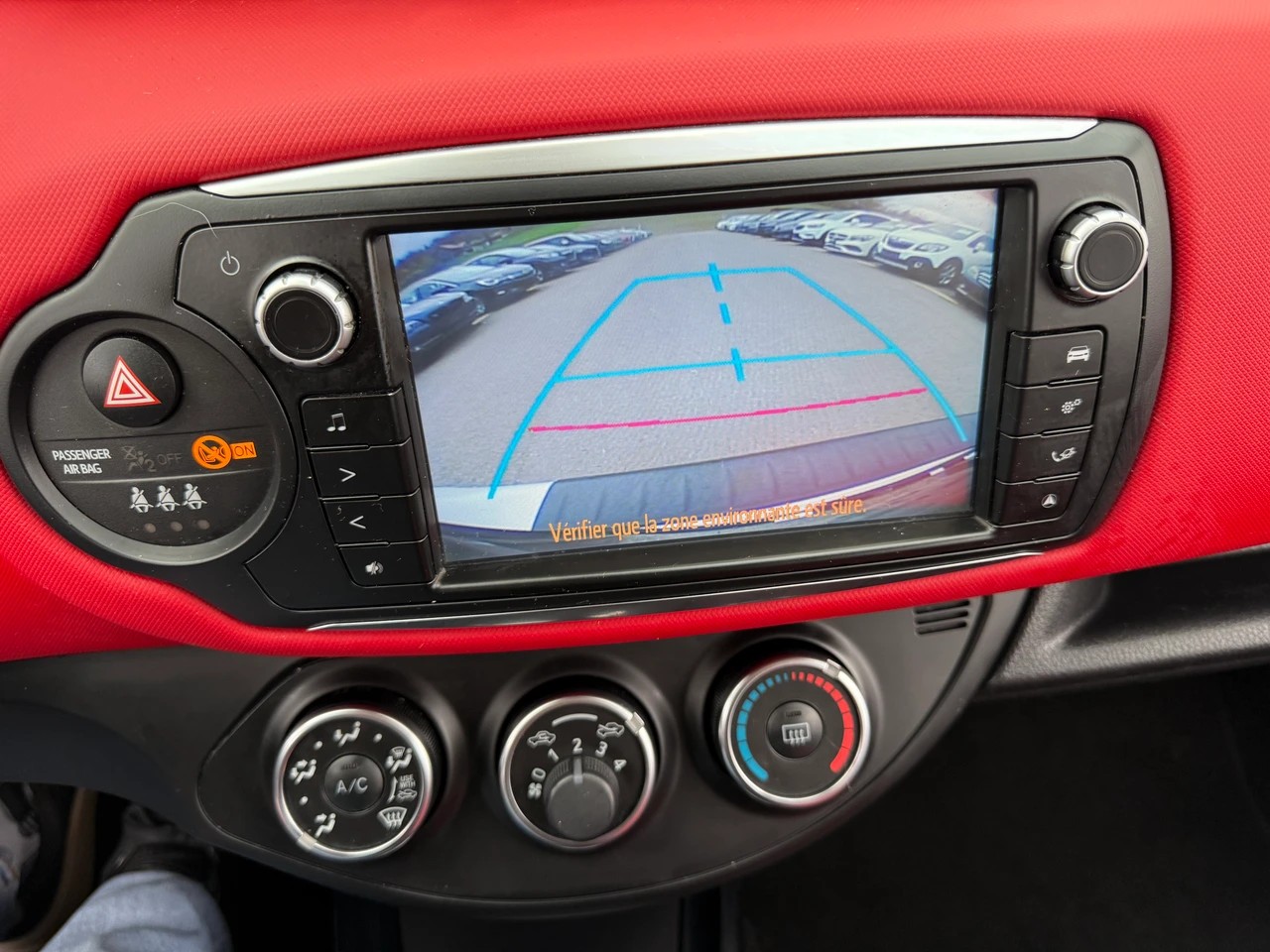 TOYOTA Yaris 1.33 Luna-image-15