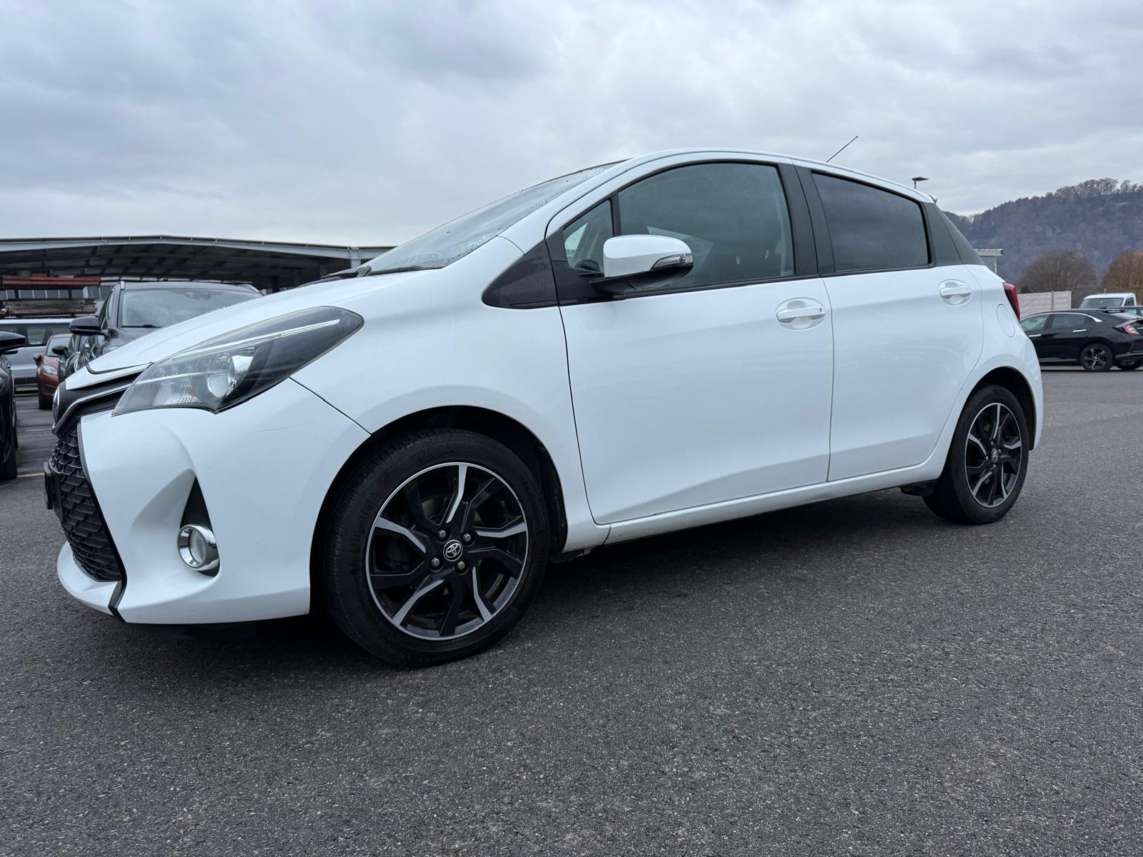TOYOTA Yaris 1.33 Luna-image-11