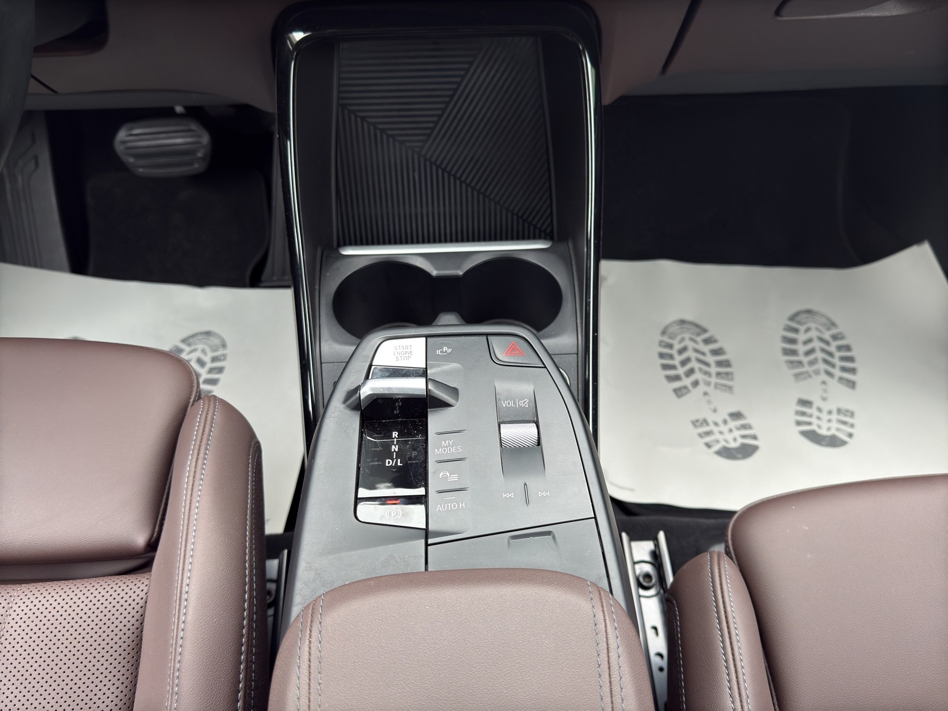 BMW 218d Active Tourer DKG-image-9