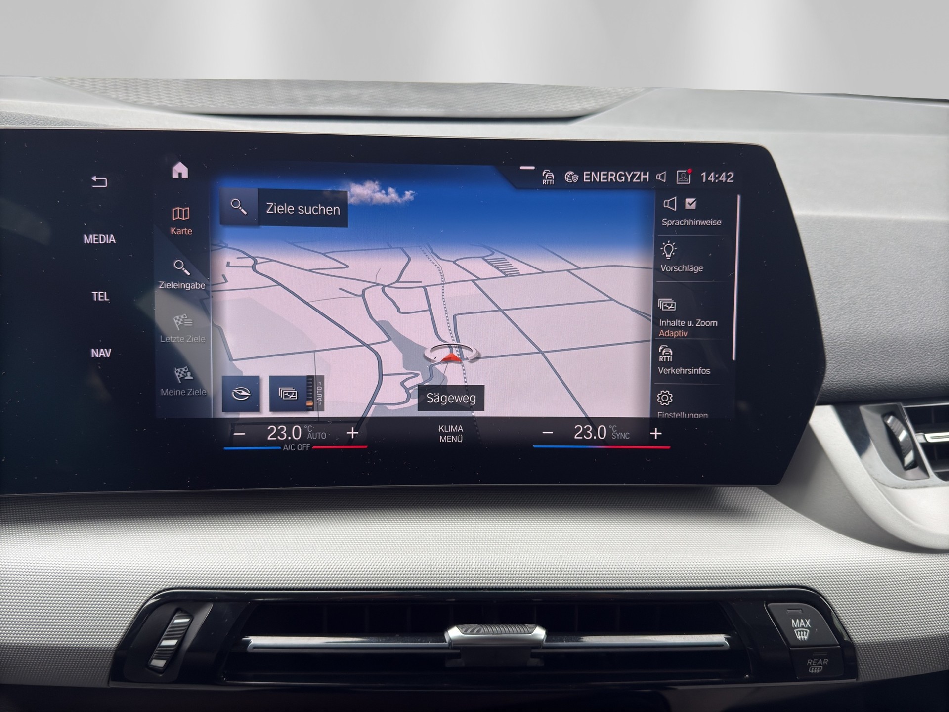 BMW 218d Active Tourer DKG-image-10
