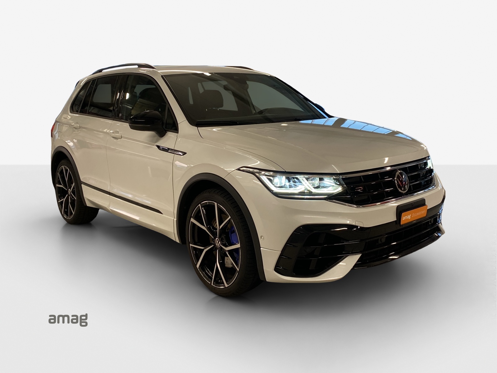 VW Tiguan 2.0TSI R 4Motion DSG-image-5