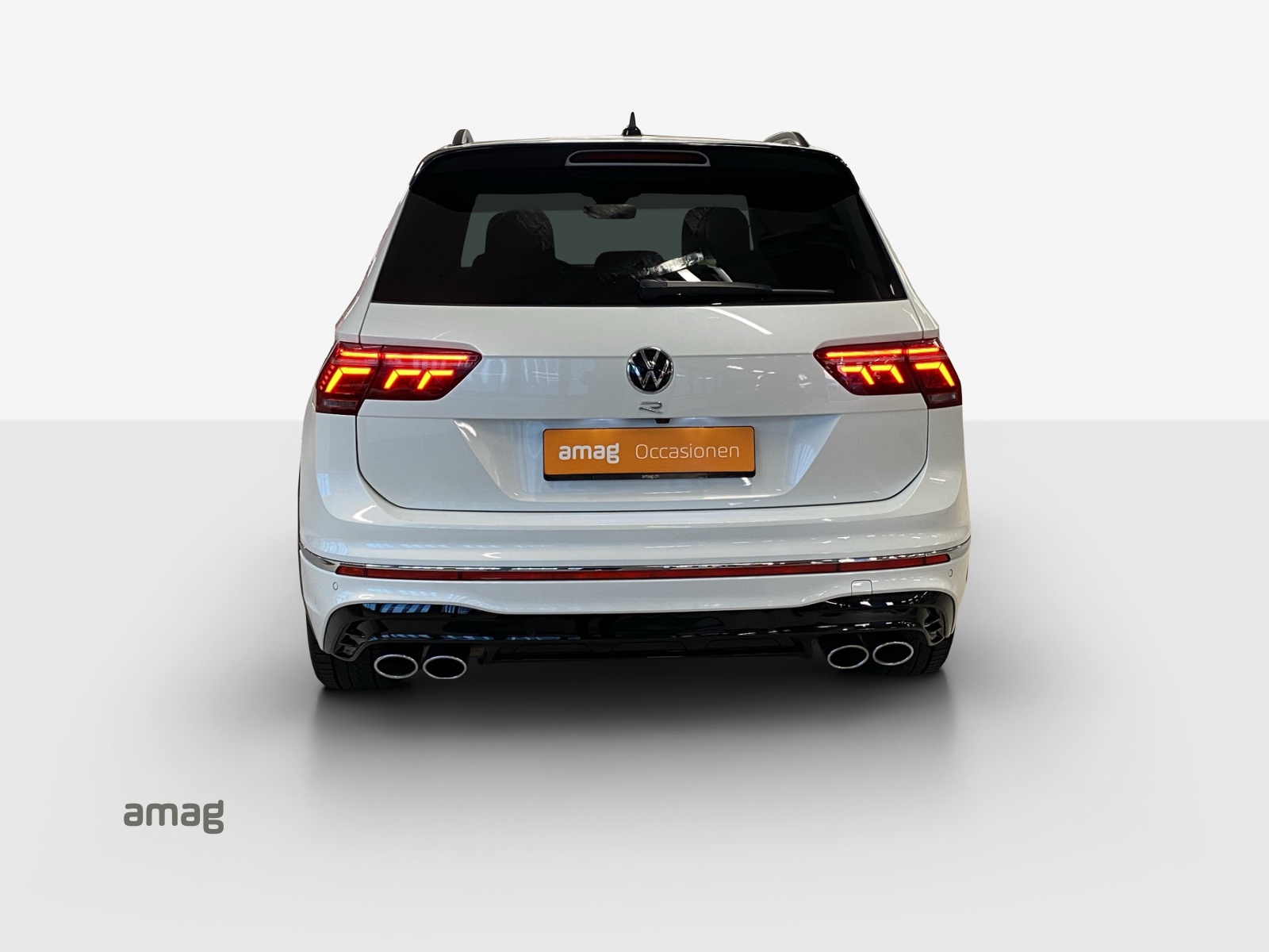 VW Tiguan 2.0TSI R 4Motion DSG-image-3