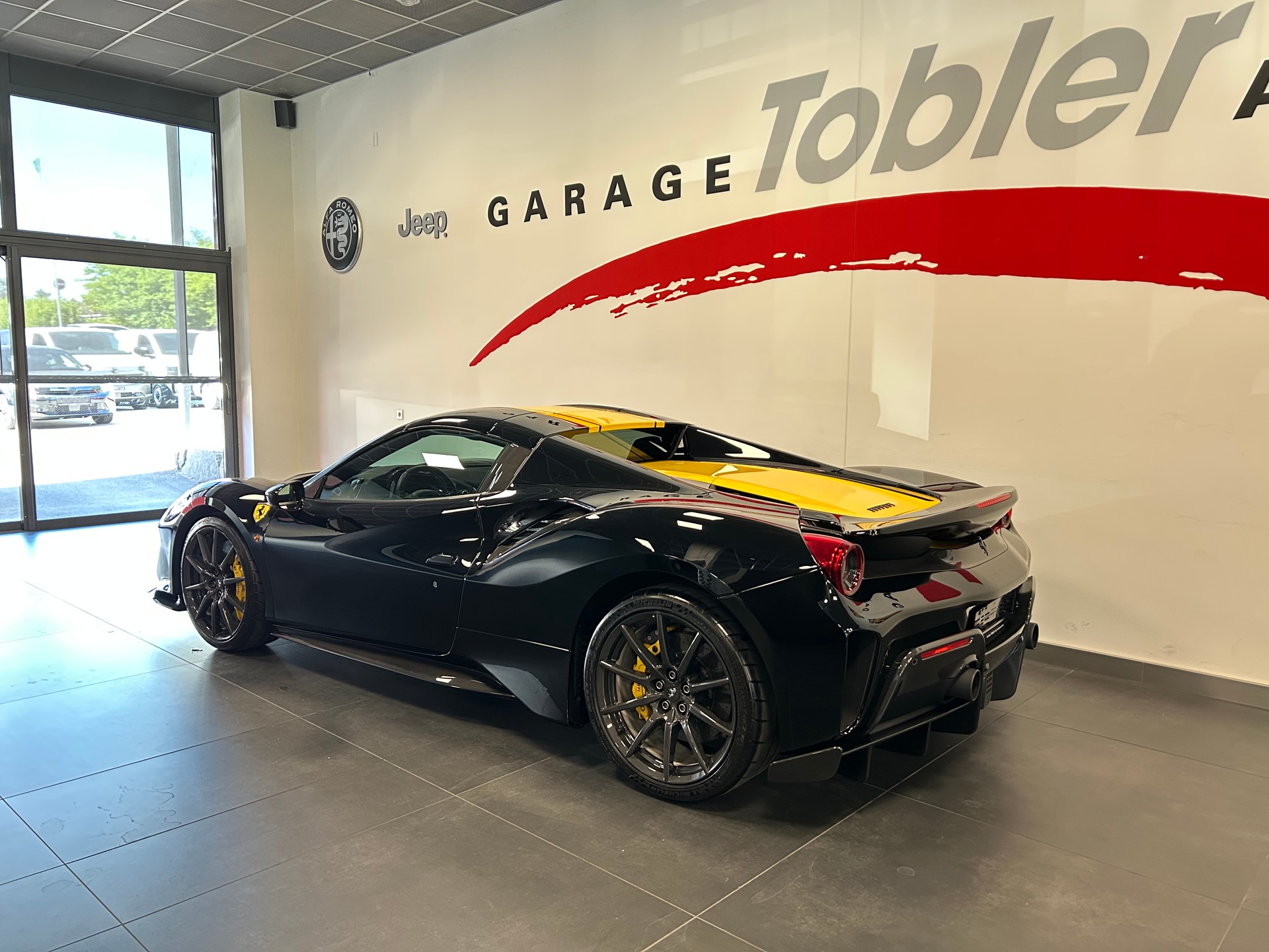 FERRARI 488 Pista Spider 3.9 V8-image-21