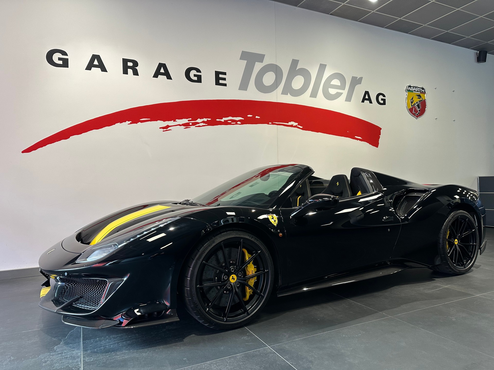 FERRARI 488 Pista Spider 3.9 V8-showroom-element-1