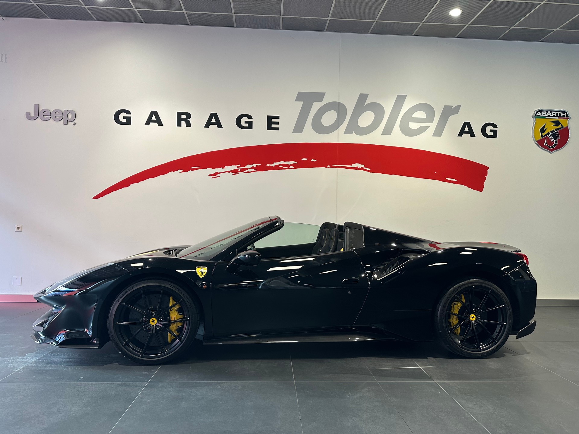 FERRARI 488 Pista Spider 3.9 V8-showroom-element-3