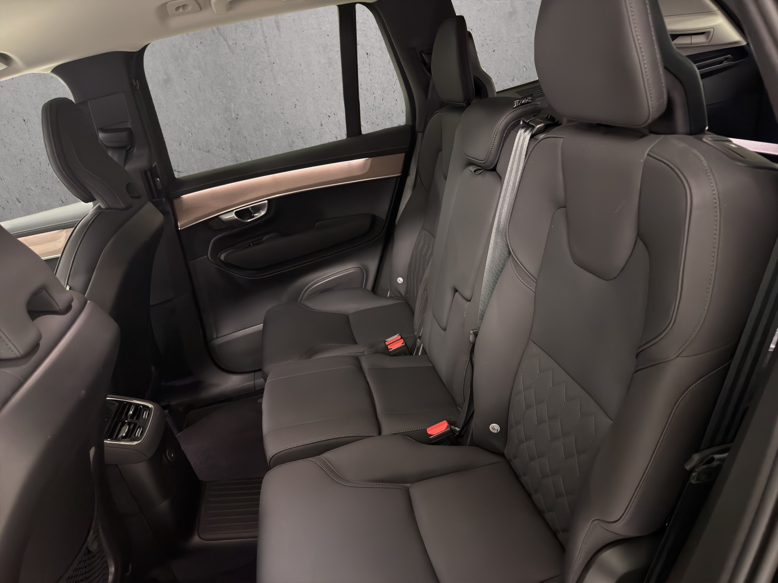 Image VOLVO XC90 XC90 T8 eAWD PluginHybrid Plus Dark Geartronic