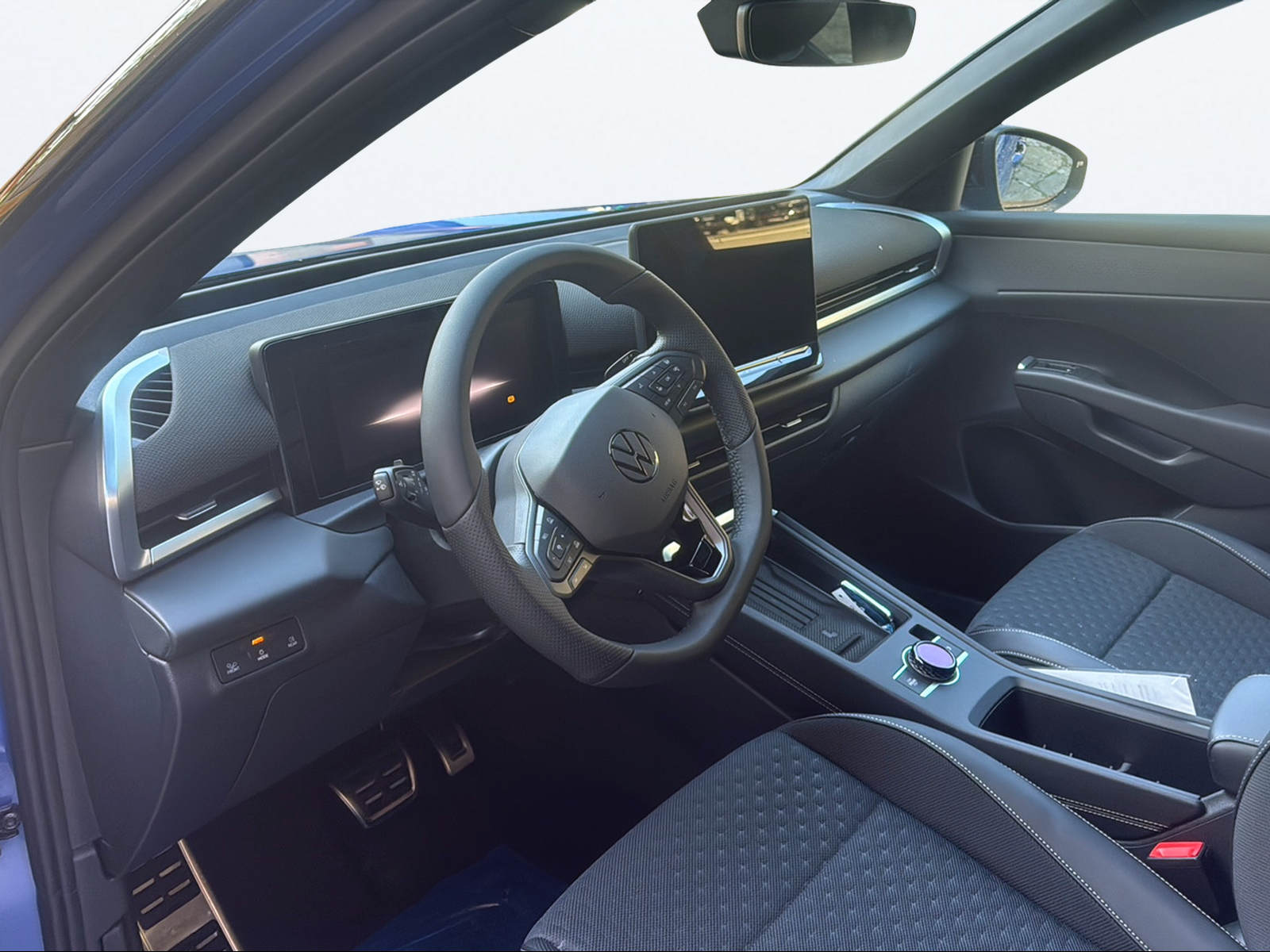 VW T-Roc 1.5 eTSI mHEV R-Line DSG-image-10